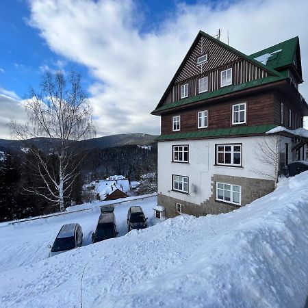 Astoria Inn Špindlerŭv Mlýn Ngoại thất bức ảnh