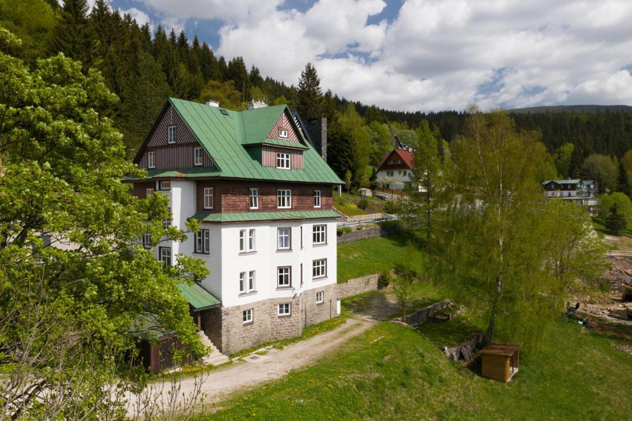 Astoria Inn Špindlerŭv Mlýn Ngoại thất bức ảnh