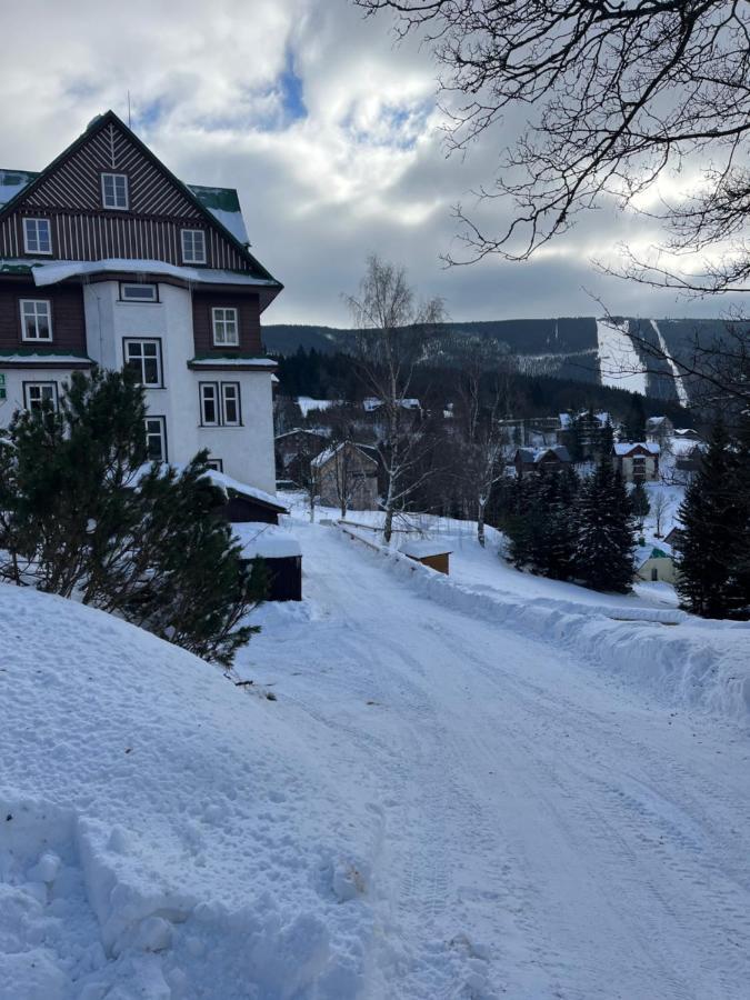 Astoria Inn Špindlerŭv Mlýn Ngoại thất bức ảnh