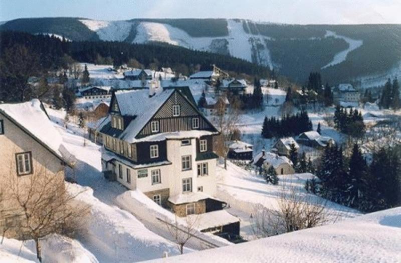 Astoria Inn Špindlerŭv Mlýn Ngoại thất bức ảnh